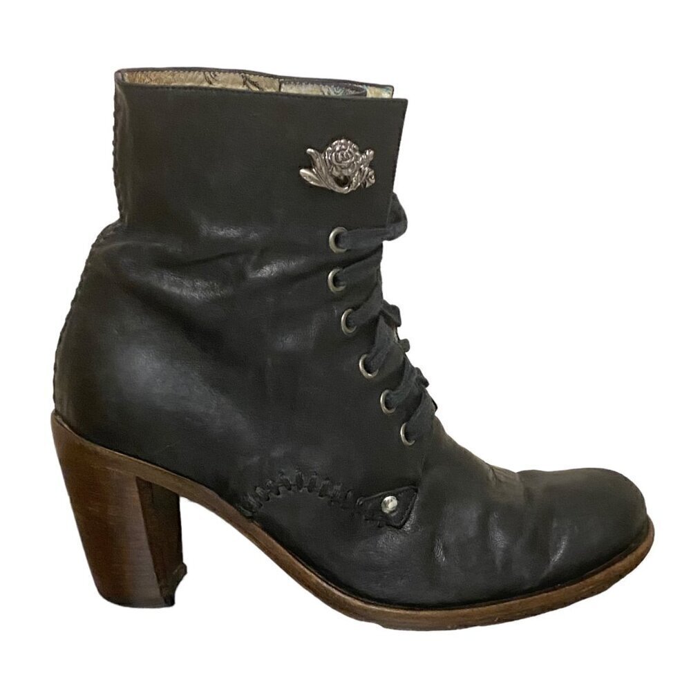 Siren by Mark Nason Black Leather Ankle Boots Size 6